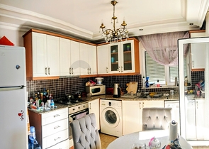 شقه 2 + 1 مفروشه في ليمان كونيالتي 700 م على البحر