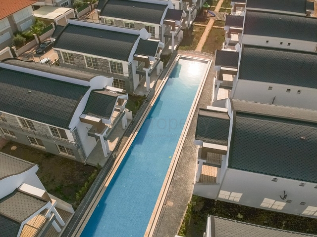 فلل 4 + 1 في مجمع دوشمالتي أنطاليا