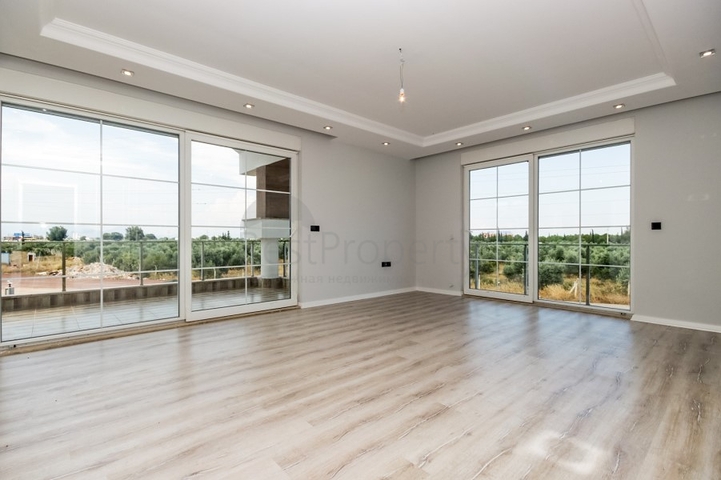 فلل 4 + 1 في مجمع دوشمالتي أنطاليا