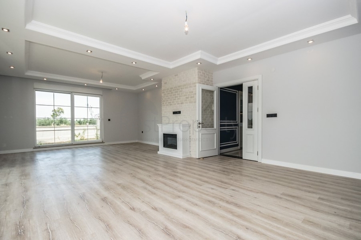 فلل 4 + 1 في مجمع دوشمالتي أنطاليا