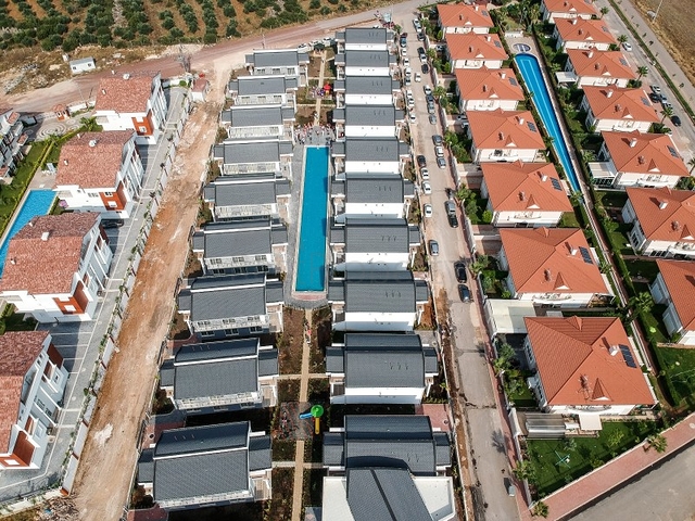 فلل 4 + 1 في مجمع دوشمالتي أنطاليا