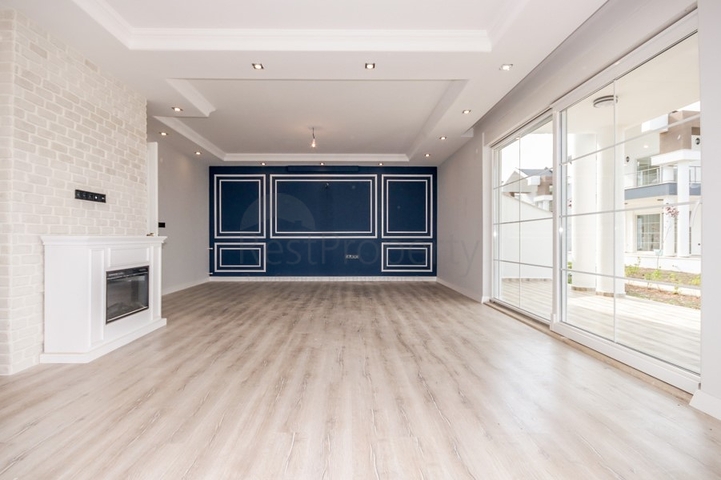 فلل 4 + 1 في مجمع دوشمالتي أنطاليا