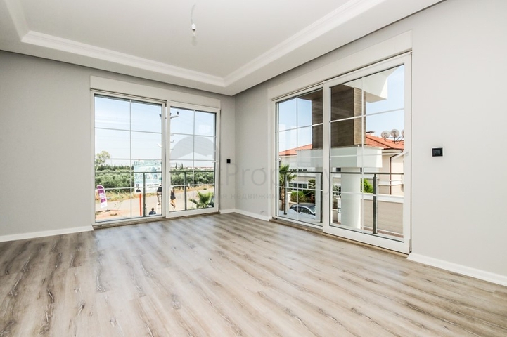 فلل 4 + 1 في مجمع دوشمالتي أنطاليا