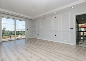 فلل 4 + 1 في مجمع دوشمالتي أنطاليا