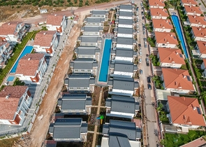 فلل 4 + 1 في مجمع دوشمالتي أنطاليا