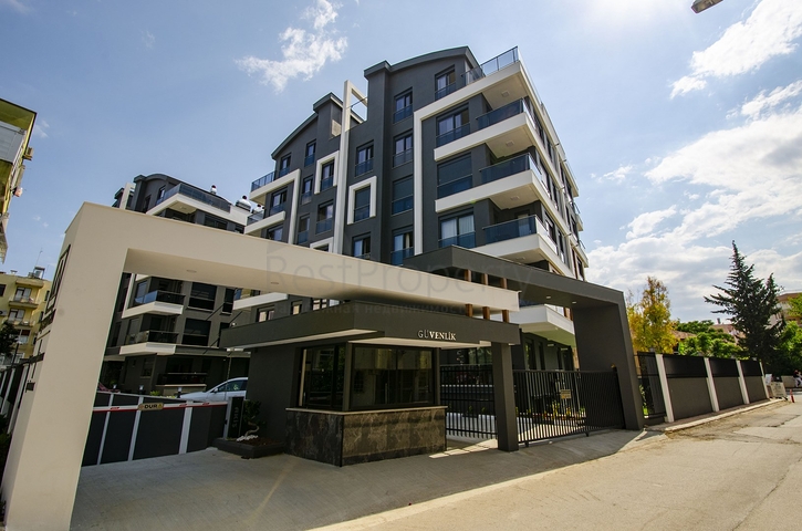 مشروع منتهي في وسط أنطاليا على بعد 150 م من البحر