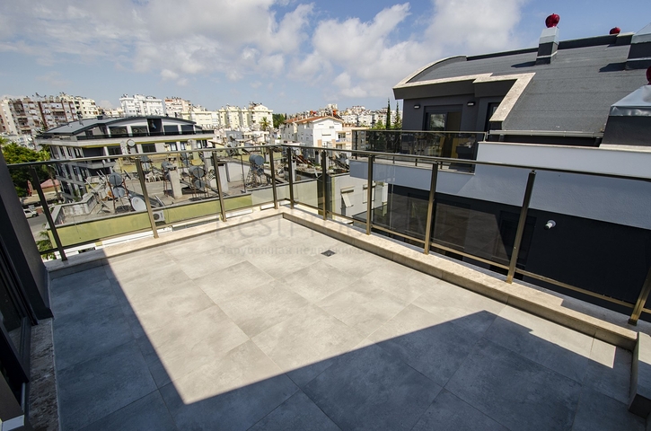 مشروع منتهي في وسط أنطاليا على بعد 150 م من البحر