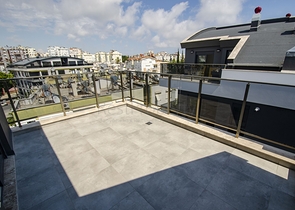 مشروع منتهي في وسط أنطاليا على بعد 150 م من البحر