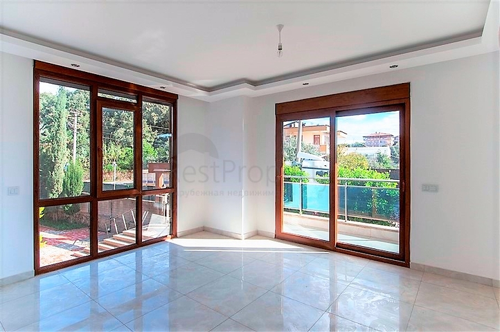 دوبلكس واسعة اربع عرف وصالة ضمن مجمع سكني يضم كافة الخدمات في كاستل / الانيا 