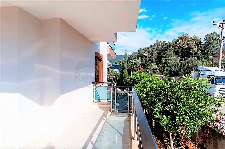 دوبلكس واسعة اربع عرف وصالة ضمن مجمع سكني يضم كافة الخدمات في كاستل / الانيا 