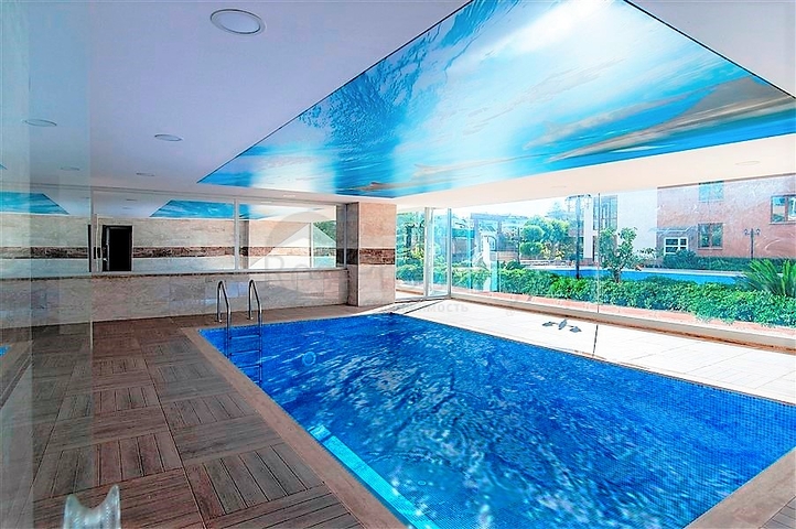 دوبلكس واسعة اربع عرف وصالة ضمن مجمع سكني يضم كافة الخدمات في كاستل / الانيا 