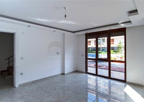 دوبلكس واسعة اربع عرف وصالة ضمن مجمع سكني يضم كافة الخدمات في كاستل / الانيا 