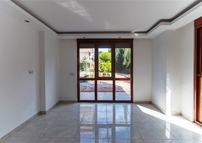 دوبلكس واسعة اربع عرف وصالة ضمن مجمع سكني يضم كافة الخدمات في كاستل / الانيا 