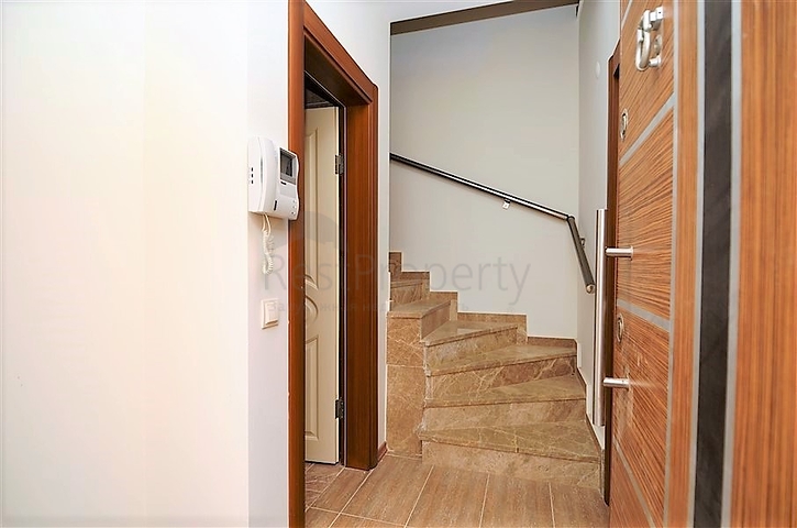 دوبلكس ثلاث غرف وصالة ضمن مجمع فاخر في اوبا / الانيا 