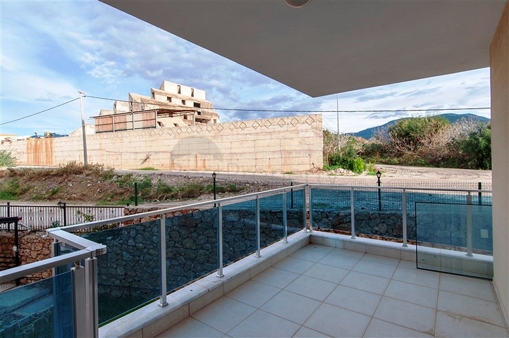 بسعر مميز - دوبلكس ثلاث غرف وصالة ضمن منطقة كاستل الراقية / الانيا 