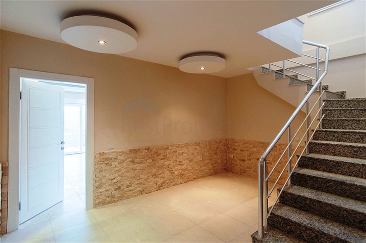 بسعر مميز - دوبلكس ثلاث غرف وصالة ضمن منطقة كاستل الراقية / الانيا 