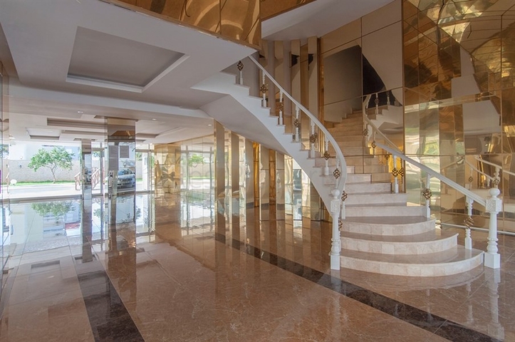 شقة كبيرة بغرفة نوم واحدة في الانيا / كاستل 