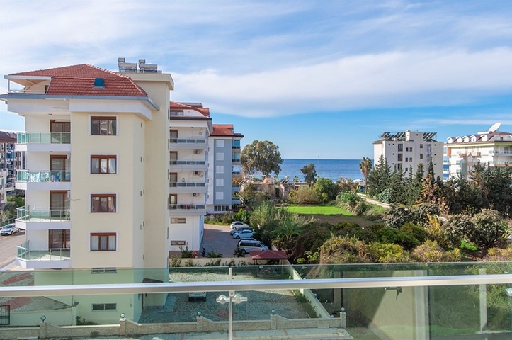 شقة كبيرة بغرفة نوم واحدة في الانيا / كاستل 