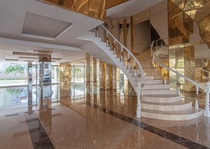 شقة كبيرة بغرفة نوم واحدة في الانيا / كاستل 