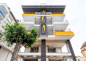 شقق سكنية ضمن بناء جديد في كاستل 