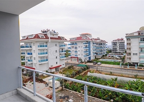 شقق سكنية ضمن بناء جديد في كاستل 