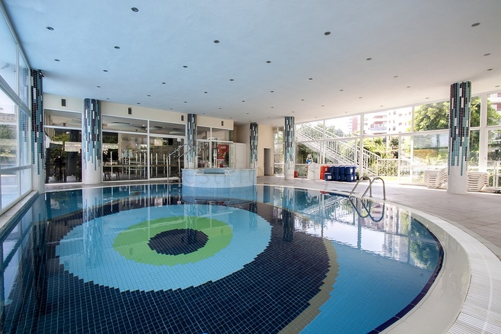 للبيع بشكل مستعجل - دوبلكس اربع غرق وصالة ضمن مجمع سكني في جيكجلي / الانيا 