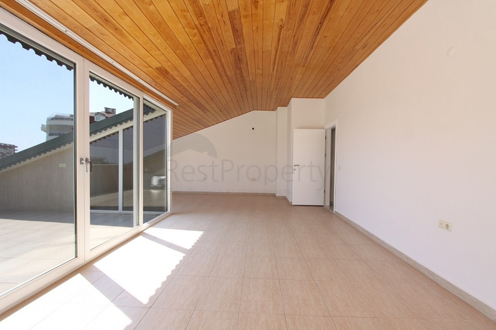 للبيع بشكل مستعجل - دوبلكس اربع غرق وصالة ضمن مجمع سكني في جيكجلي / الانيا 