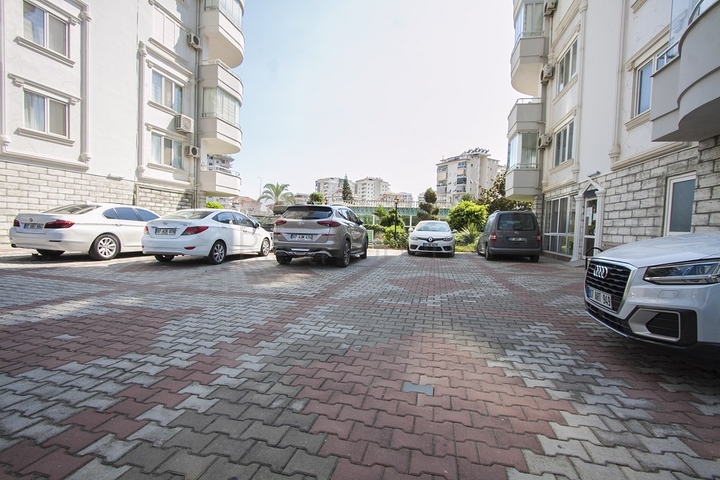 للبيع بشكل مستعجل - دوبلكس اربع غرق وصالة ضمن مجمع سكني في جيكجلي / الانيا 