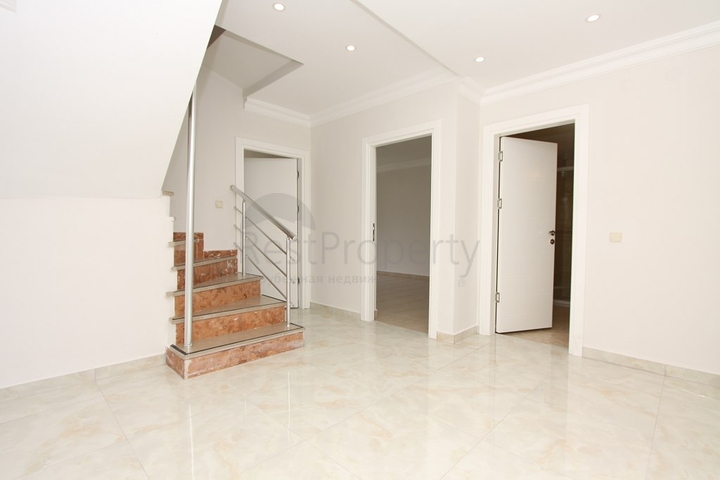 للبيع بشكل مستعجل - دوبلكس اربع غرق وصالة ضمن مجمع سكني في جيكجلي / الانيا 