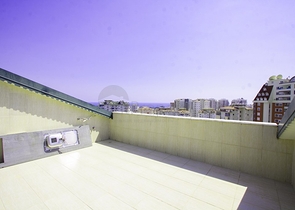 للبيع بشكل مستعجل - دوبلكس اربع غرق وصالة ضمن مجمع سكني في جيكجلي / الانيا 