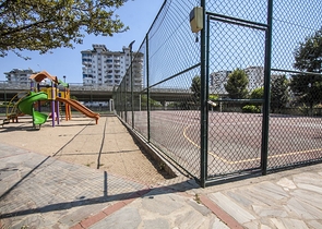 للبيع بشكل مستعجل - دوبلكس اربع غرق وصالة ضمن مجمع سكني في جيكجلي / الانيا 