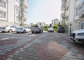 للبيع بشكل مستعجل - دوبلكس اربع غرق وصالة ضمن مجمع سكني في جيكجلي / الانيا 