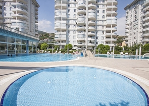 للبيع بشكل مستعجل - دوبلكس اربع غرق وصالة ضمن مجمع سكني في جيكجلي / الانيا 