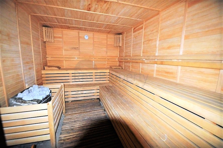 شقة عائلية واسعة - مفروشة - تصميم 1+3 - قريبة من الشاطئ في مهموتلار / الانيا 