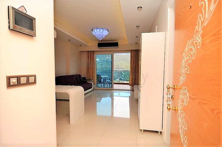 اسكن او استثمر - شقة فاخرة بتصميم غرفة وصالة ضمن مجمع 5 نجوم في الانيا 