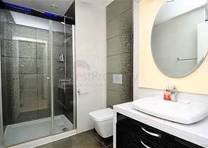 اسكن او استثمر - شقة فاخرة بتصميم غرفة وصالة ضمن مجمع 5 نجوم في الانيا 