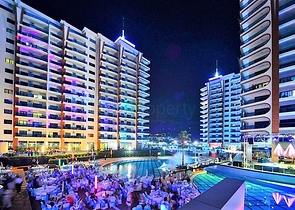 اسكن او استثمر - شقة فاخرة بتصميم غرفة وصالة ضمن مجمع 5 نجوم في الانيا 