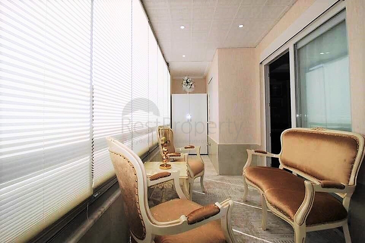 شقة فاخرة - مجمع سكني حديث - في مهموتلار / الانيا 