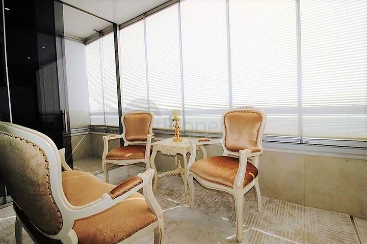 شقة فاخرة - مجمع سكني حديث - في مهموتلار / الانيا 