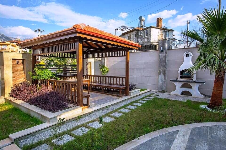 شقة فاخرة - مجمع سكني حديث - في مهموتلار / الانيا 