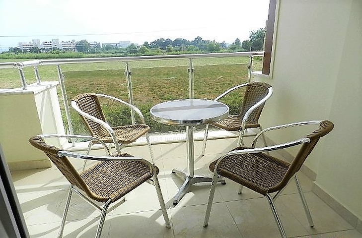 شقة غرفة وصالة مفروشة ضمن مجمع خمس نجوم في افسلار/ الانيا 