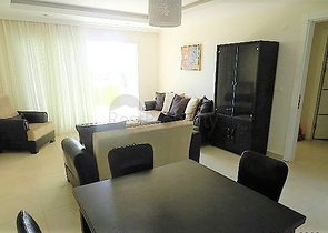 شقة غرفة وصالة مفروشة ضمن مجمع خمس نجوم في افسلار/ الانيا 