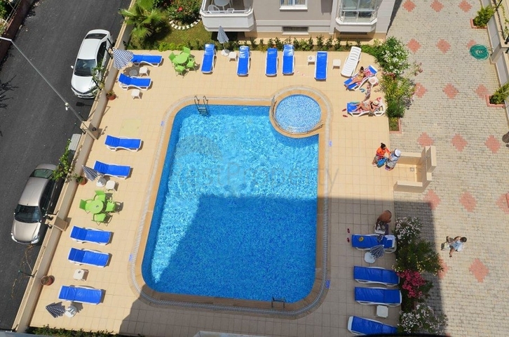 بتصميم غرفة نوم وصالة - شقة مؤثثة للبيع في مهموتلار - الانيا 