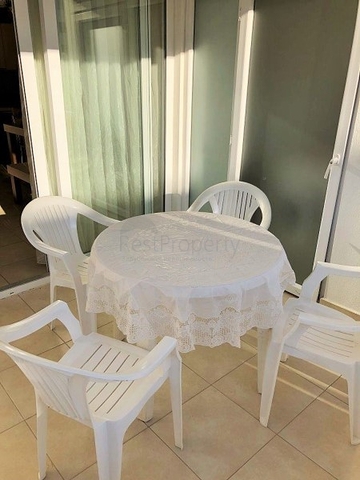 بتصميم غرفة نوم وصالة - شقة مؤثثة للبيع في مهموتلار - الانيا 