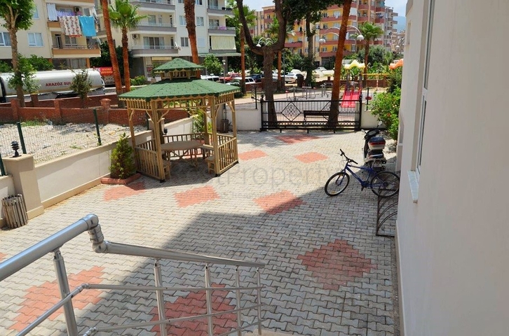 بتصميم غرفة نوم وصالة - شقة مؤثثة للبيع في مهموتلار - الانيا 