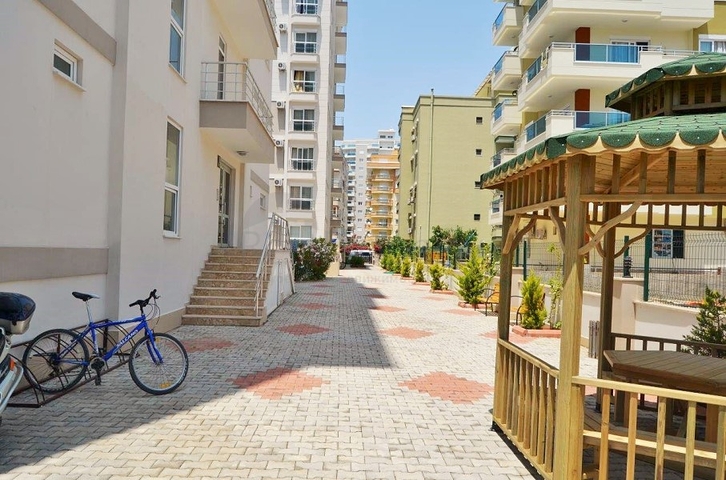 بتصميم غرفة نوم وصالة - شقة مؤثثة للبيع في مهموتلار - الانيا 