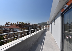 موقع مميز - دوبلكس عائلية 5 غرف وصالة - مركز الانيا 