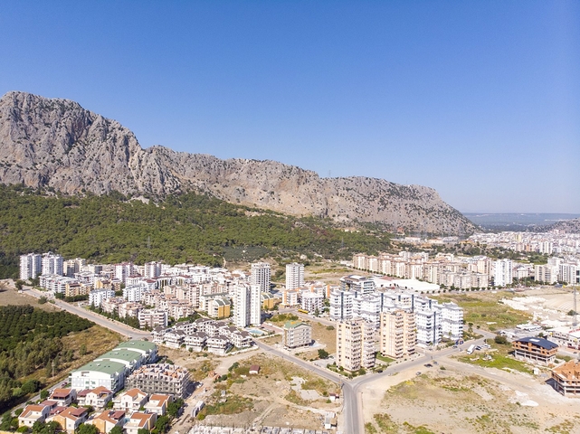 مشروع قيد الإنشاء في كونيالتي أنطاليا