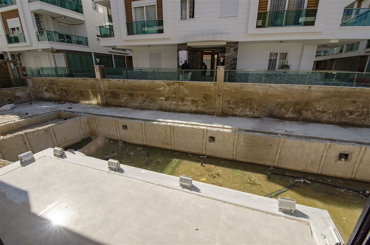 مشروع قيد الإنشاء في كونيالتي أنطاليا