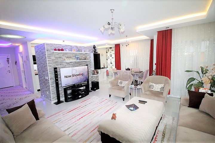 سعر مناسب - شقة ثلاث غرف وصالة في منطقة جيكجلي الراقية / الانيا 